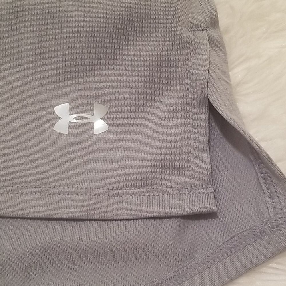❤ UNDER ARMOUR Racerback Tank - Picture 7 of 8